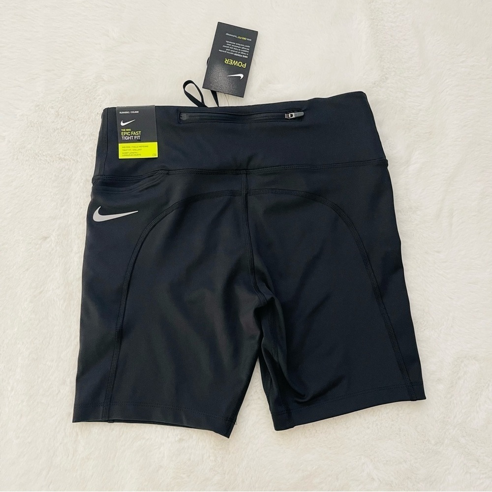Nike Women’s Sports Bra/ Spandex Shorts Set - Picture 6 of 12